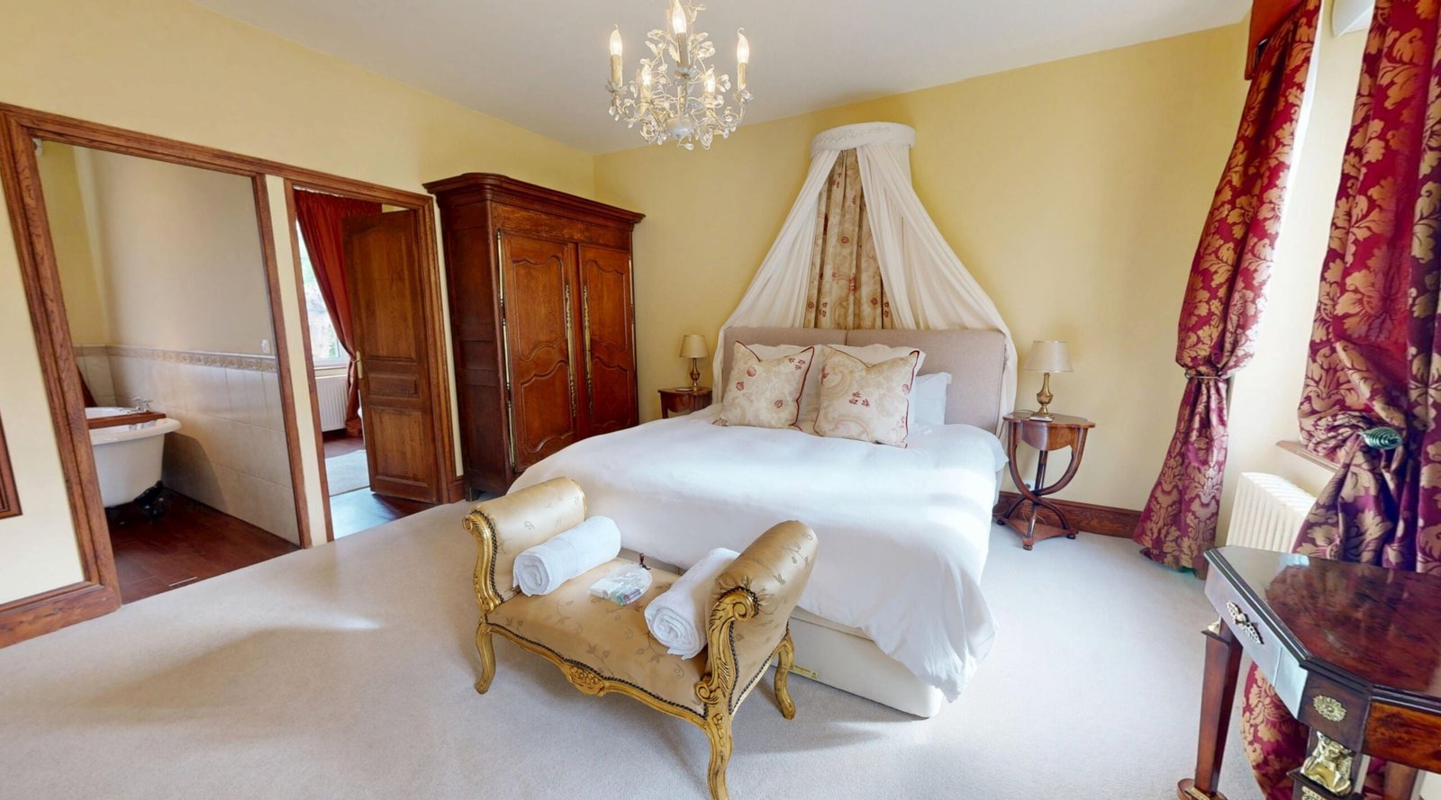 The Charbonnel Suite at Château de Vaudézert